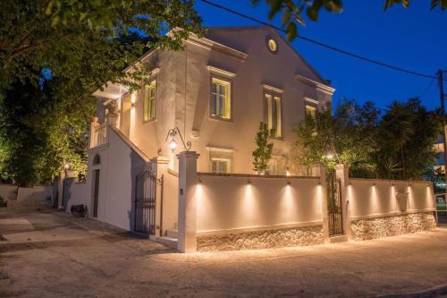 Carpofoli Corfu Town Serviced Luxury Suites - Corfu Carpofoli Corfu Town Serviced Luxury Suites - Corfu