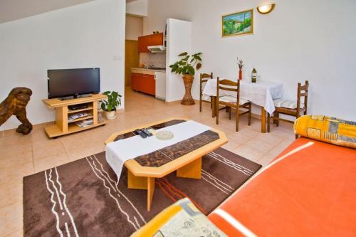 Apartments Jacky - image 9