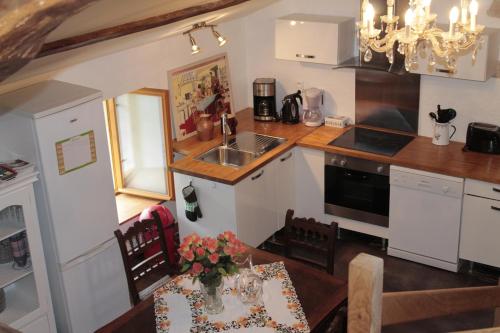 Koplietošanas atpūtas telpa ar TV, Le Val du Roy in Joinville