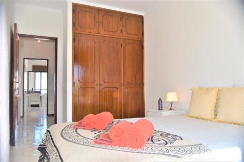  Apartment T2 Ashram - 100 meters Quarteira Beach in Quarteira