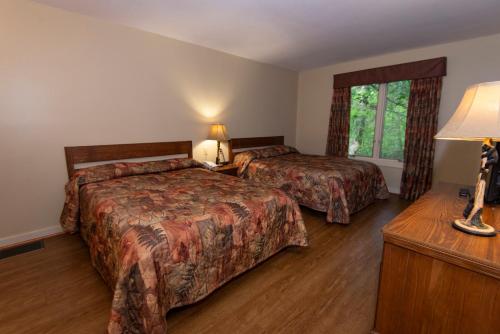 Cumberland Falls State Resort Park - image 6
