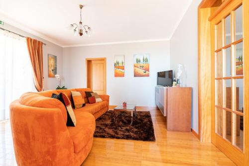  Apartment Laranjeiras in Calheta