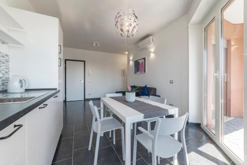 Nomentana White Apartments, Рим (фото 7)