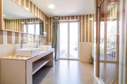 B&B Concha - image 2