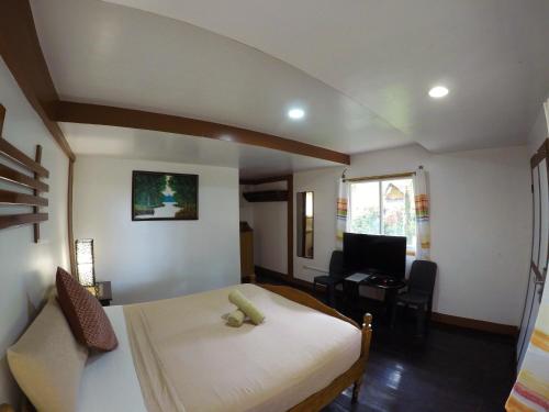 room detail thumbnail 2