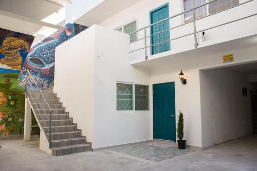 New and beautiful 2BR apt close to beach