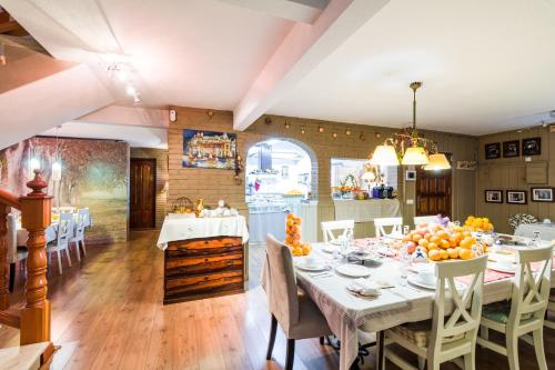B&B Concha - image 3
