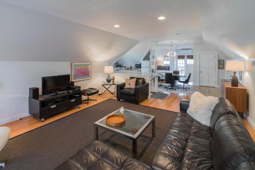 The Carriage House Loft in Kingston, USA