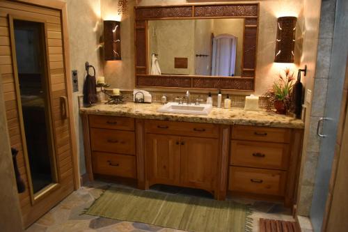 197705936 Cougar Ridge