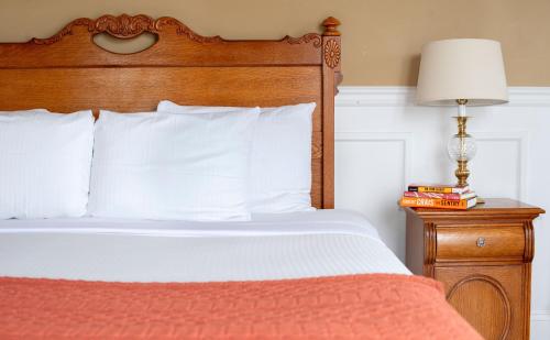 Athenaeum Hotel - image 5