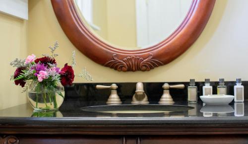 Athenaeum Hotel - image 8