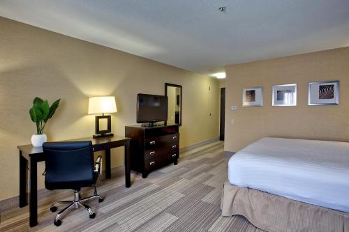 Holiday Inn Express Costa Mesa, an IHG Hotel