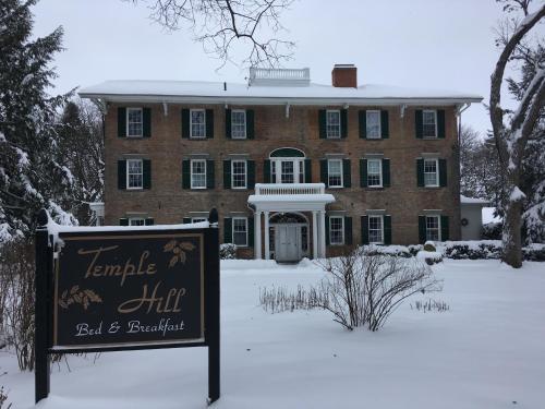 Temple Hill Bed and Breakfast - Accommodation - Geneseo