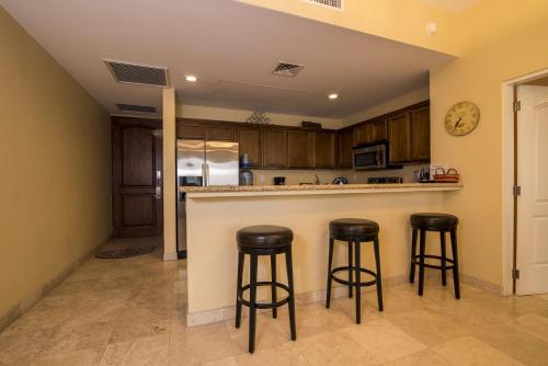 Paraiso Del Mar Resort C402 2 Bed by Casago