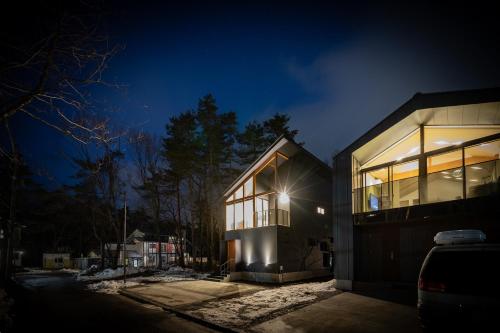 Three-Bedroom Chalet image 2