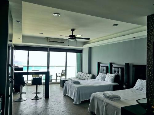 Cancun, Ocean Dream, Beautiful Aparment, Heart of the Hotel Zone