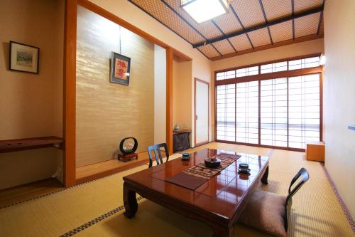 Ryokan New Ougiya – Fukushima, CA