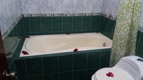 Bathroom, Hotel el Leon de Oro in Jaén