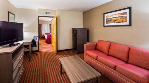 Best Western Plus Executive Suites