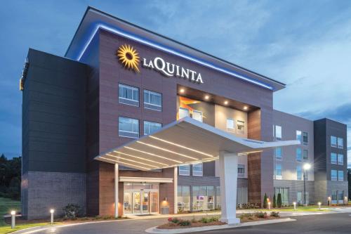 La Quinta by Wyndham Opelika Auburn in Opelika, USA