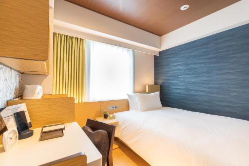 Standard Double Room - Non-Smoking image 3