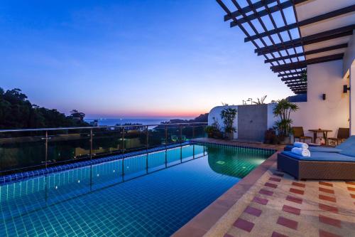 Seaview penthouse with pool at Kamala Seaview penthouse with pool at Kamala