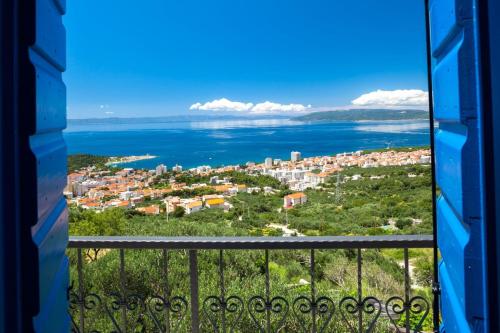 Villa Pina in Makarska private pool - image 12