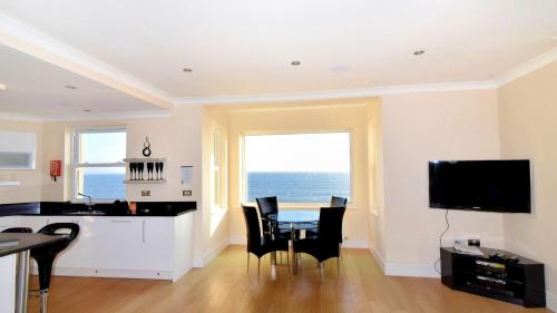 Sunnybeach, Seaton, Devon