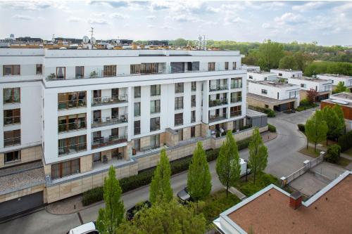 Apartments Warsaw Wilanowska by Renters - image 7