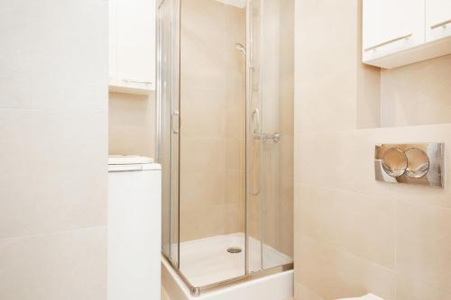 Apartments Warsaw Pereca by Renters - main image