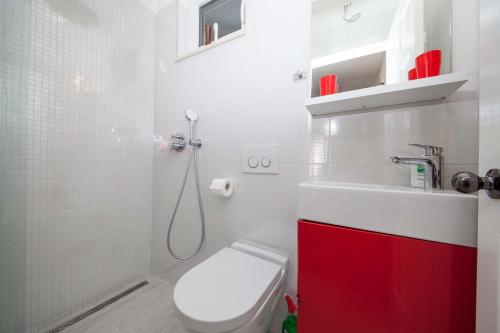 House Mario in Podgora jacuzzi - image 13