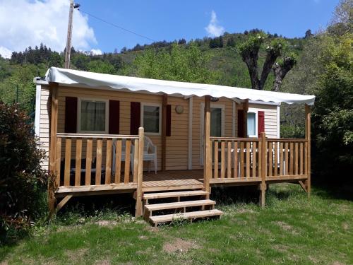 3 bedrooms, 6 beds