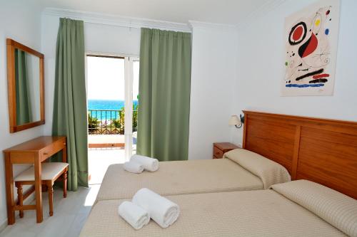 One-Bedroom Apartment with Sea View and Terrace(4 Adults)