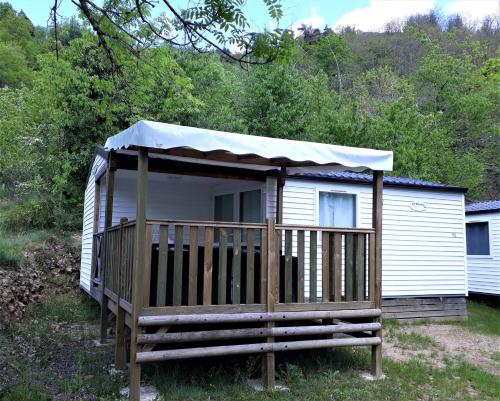 2 bedrooms, 4 beds
