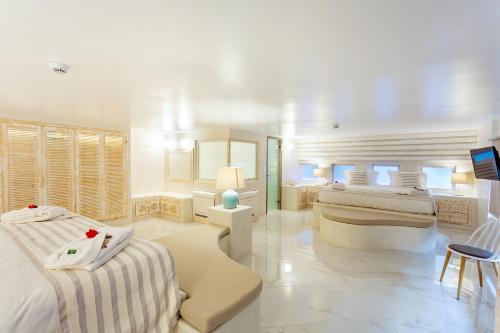 Rhodos Horizon City-Adults Only