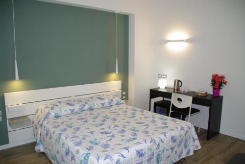 Double or twin room, private bathroom