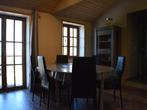 Spacious Chalet in Vielsalm with Garden