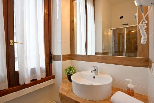 Hotel Bagliori - main image