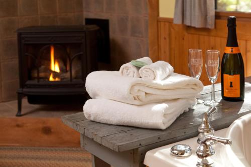Inn & Spa at Cedar Falls