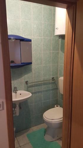  Apartmani AB in Pirovac