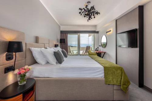 4 twin beds