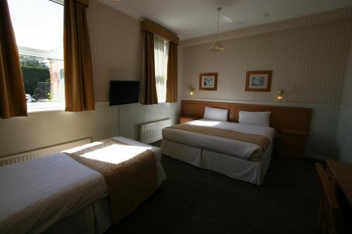 Grange Moor Hotel - image 14