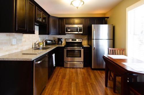 The Dahlonega Square Hotel