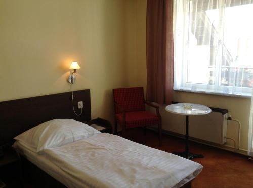 2 twin beds