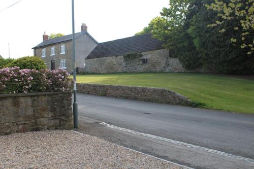White House Cottages - image 2