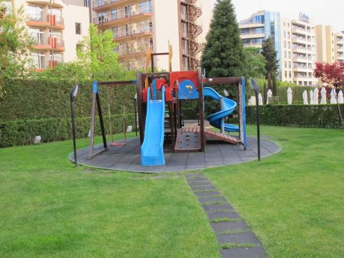 Apartment with Balcony image 8
