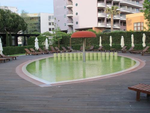 ROYAL BEACH HOTEL apartment - image 4