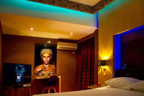Olympic Hotel - image 3