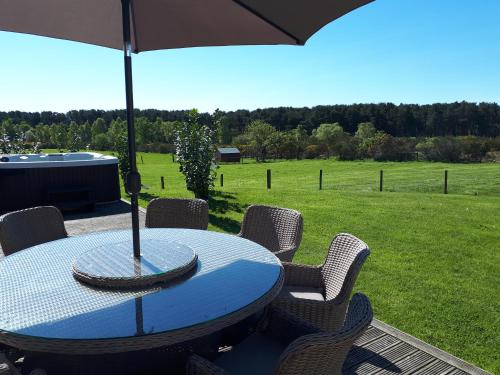 Clovenstone Lodges in Clovenstone