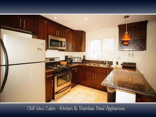 Chill View Cabin - image 9